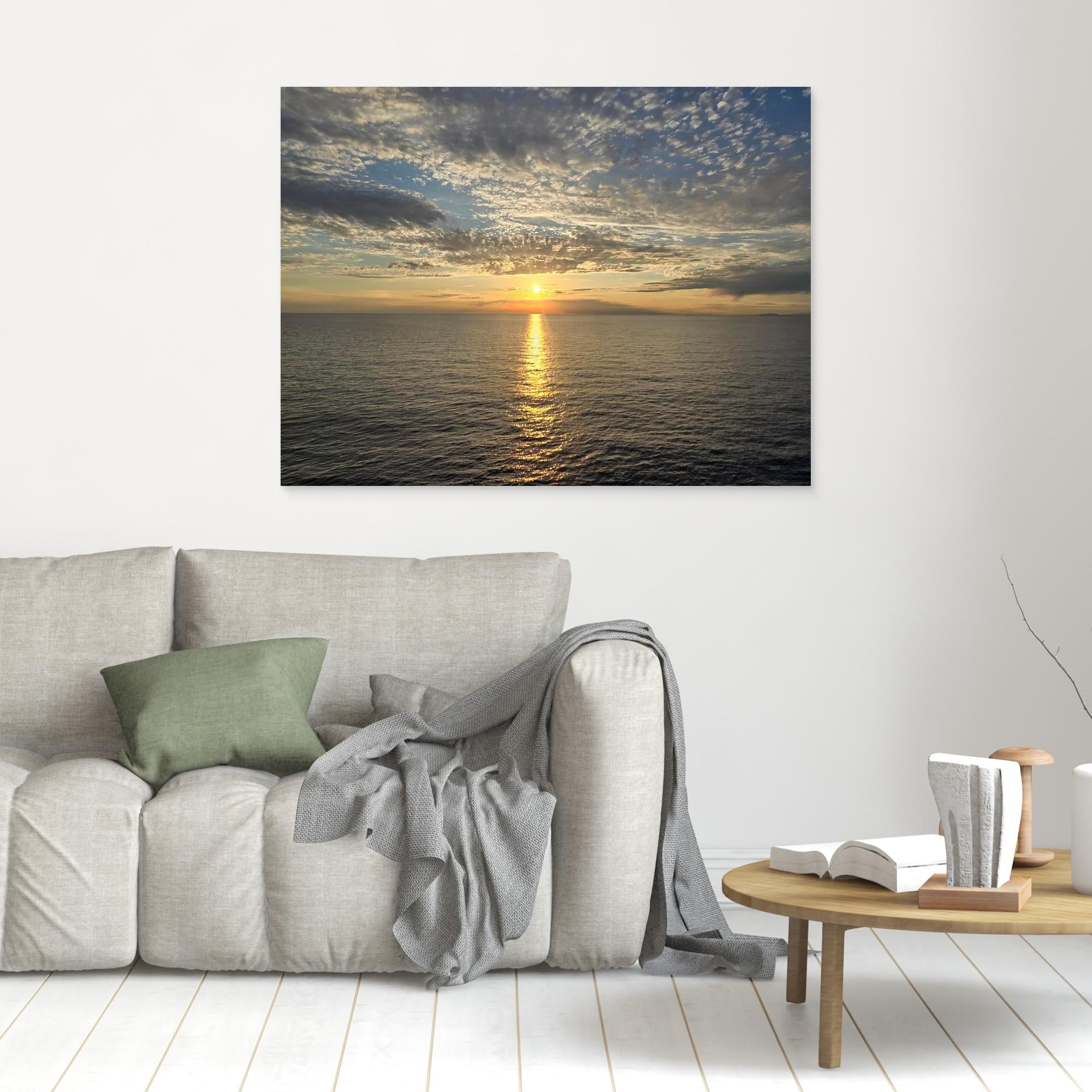 Beautiful Sunset Over Calm Sea: Serene Landscape Art